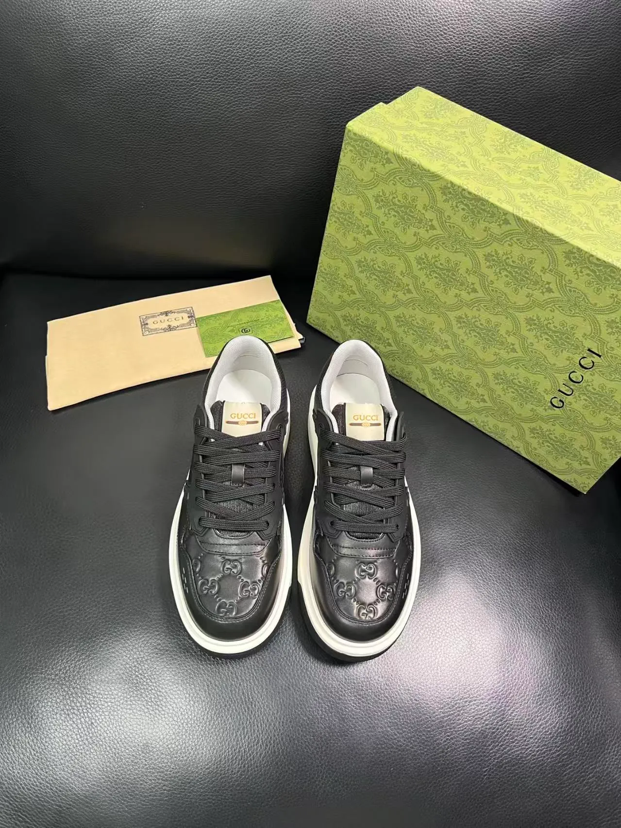 P460 new men's shoes GUCCI [Lightning] latest shoes are shipped. Original quality, fashionable, made of special materials, lining and mesh, brand new packaging. The foot feels super comfortable and the workmanship is impeccable Code number: 38-45 No. 058